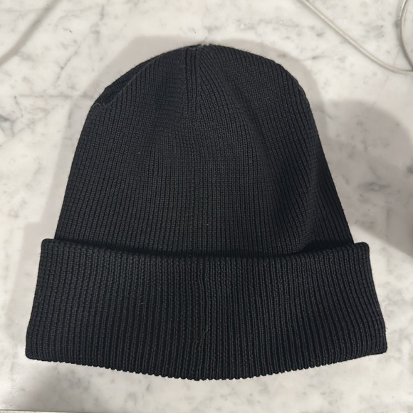 Canada goose arctic disc touque beanie hat - Picture 6 of 7